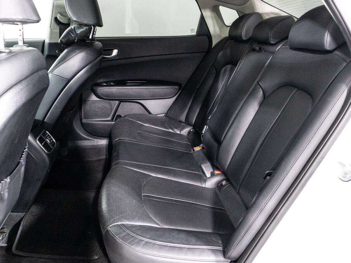 Купить Kia Optima с пробегом. Фото: #9