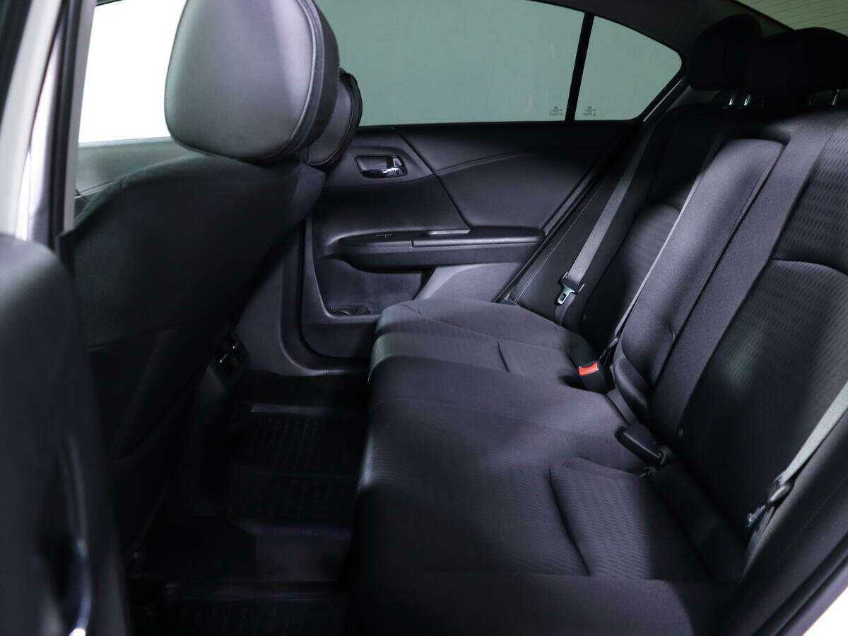 Купить Honda Accord с пробегом. Фото: #6