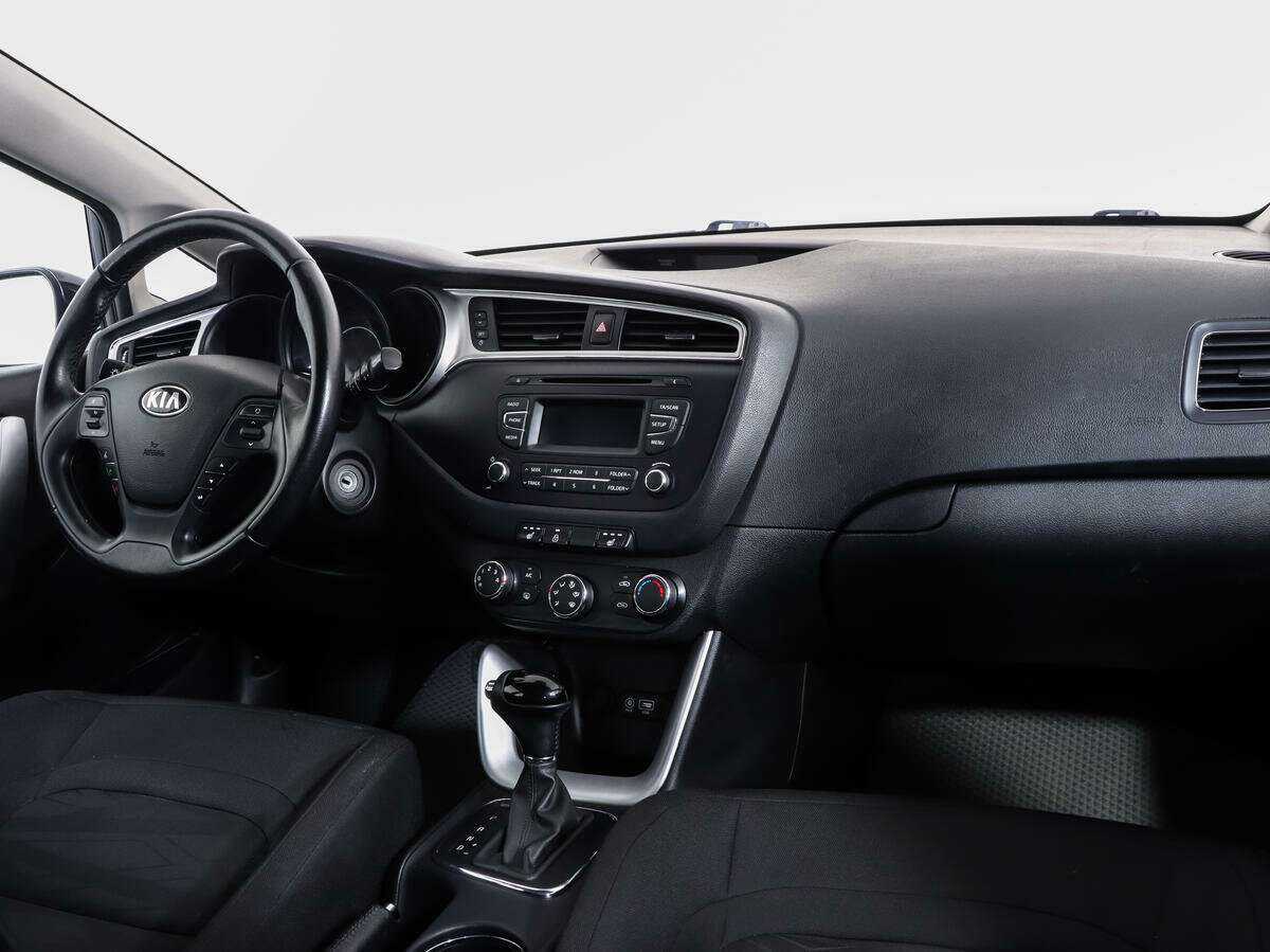 Купить Kia Ceed с пробегом. Фото: #8