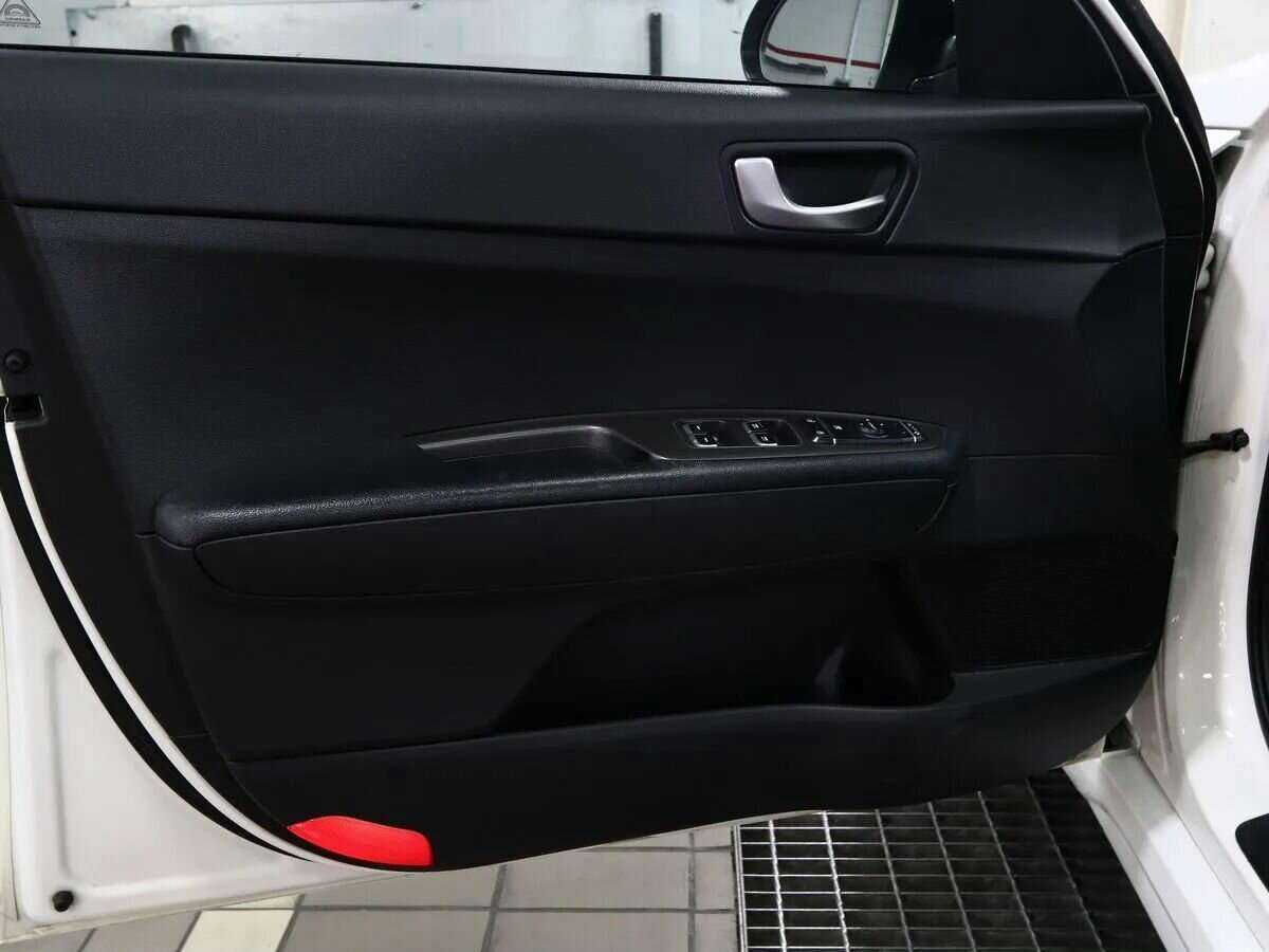 Купить Kia Optima с пробегом. Фото: #10