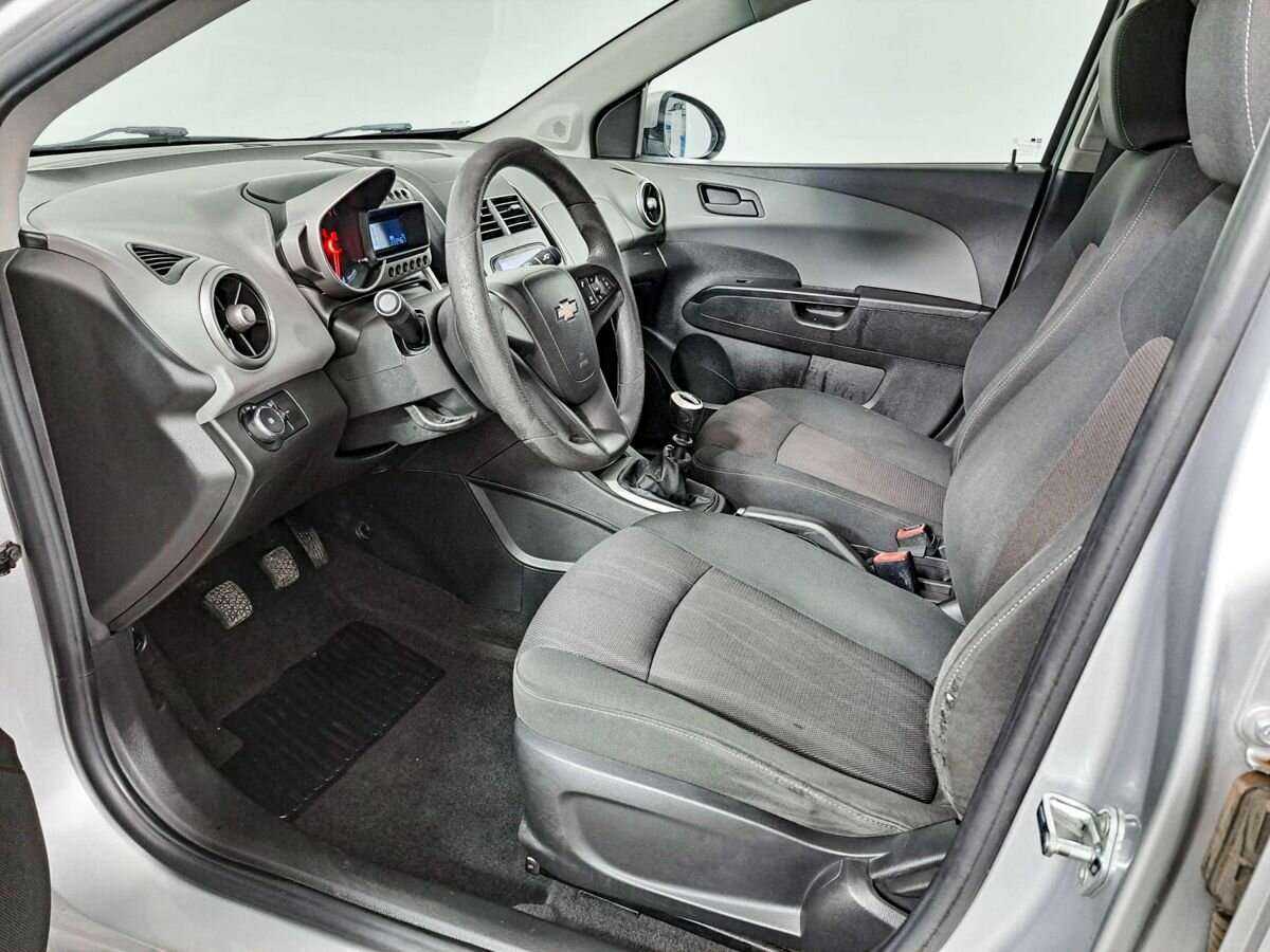 Купить Chevrolet Aveo с пробегом. Фото: #13