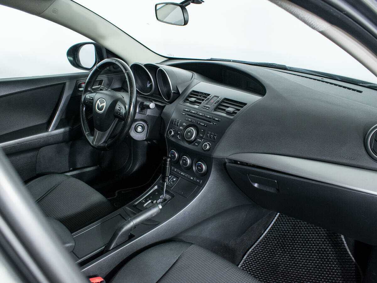 Купить Mazda 3 с пробегом. Фото: #8