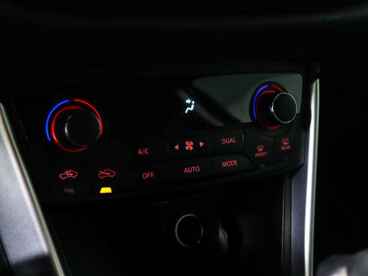 Купить Suzuki SX4 с пробегом. Фото: #12