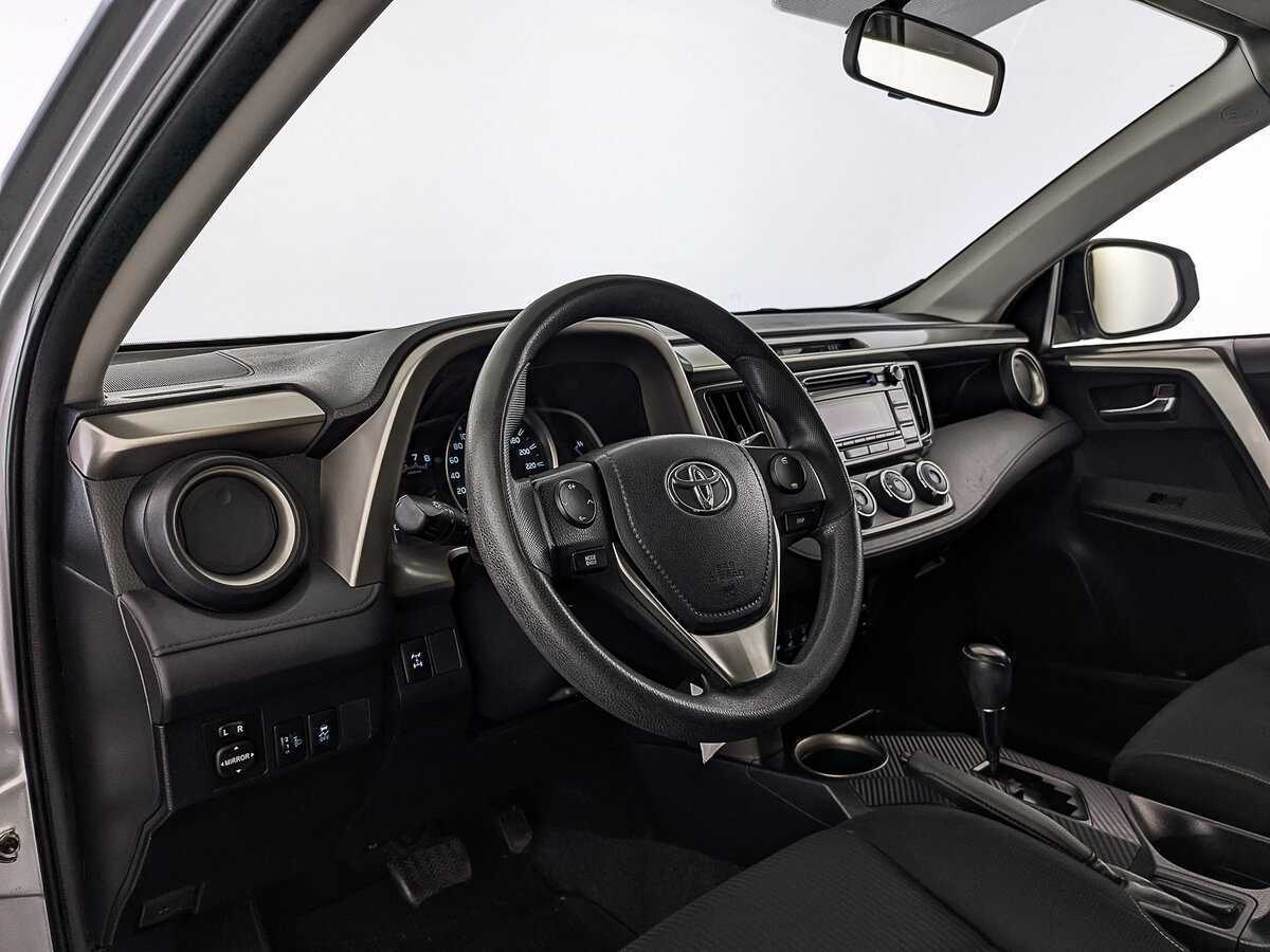 Купить Toyota RAV4 с пробегом. Фото: #14