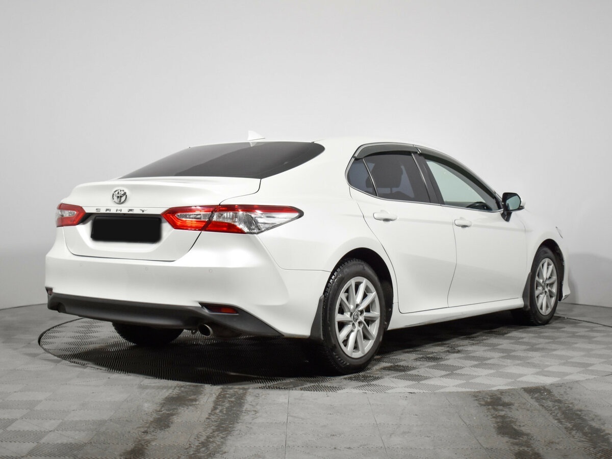 Купить Toyota Camry с пробегом. Фото: #3