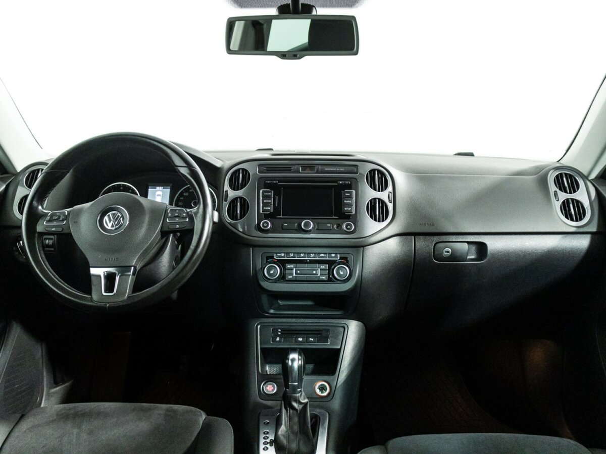 Купить Volkswagen Tiguan с пробегом. Фото: #12