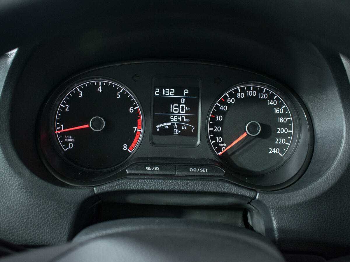 Купить Volkswagen Polo с пробегом. Фото: #10