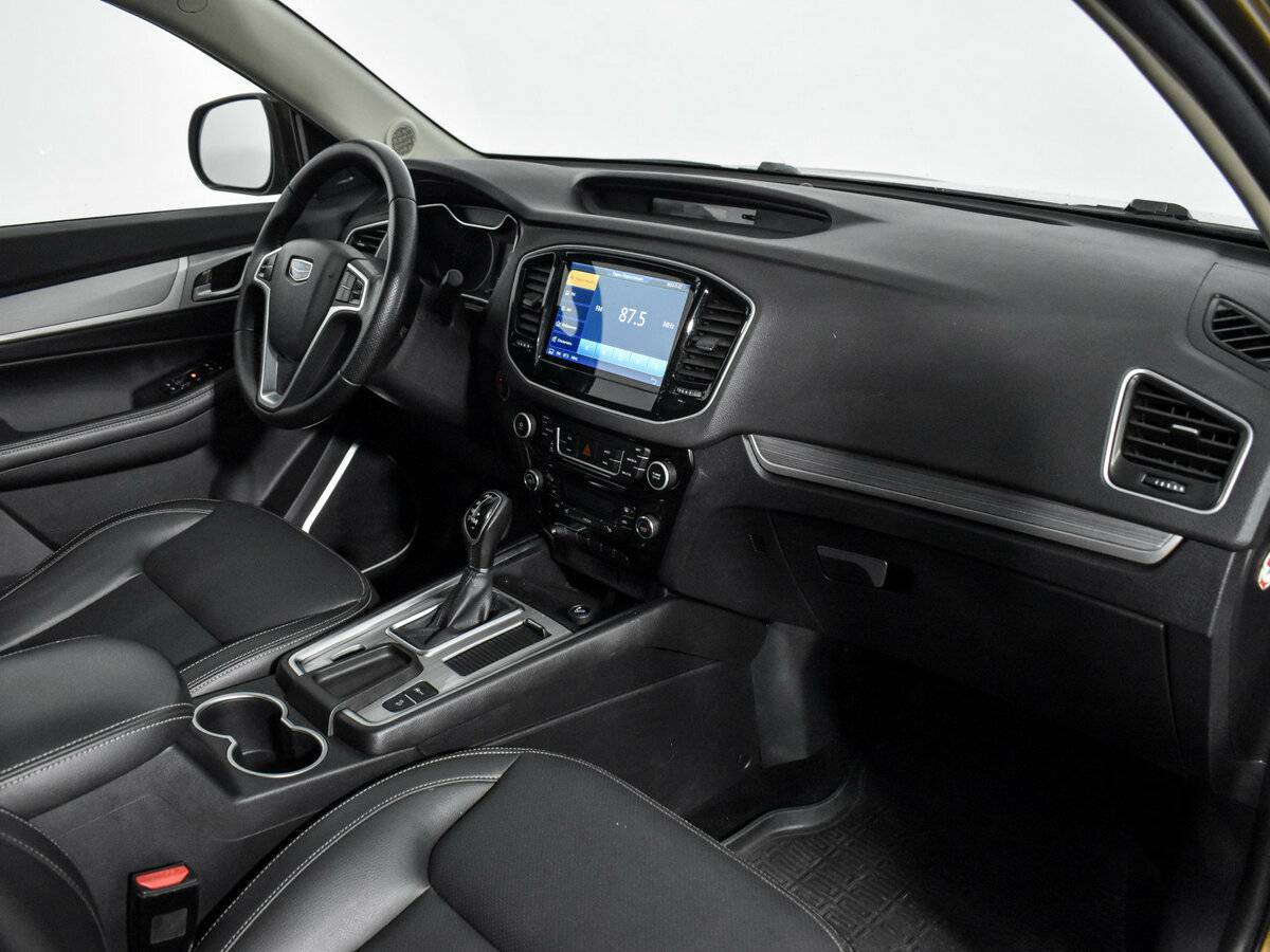 Купить Geely Emgrand X7 с пробегом. Фото: #13