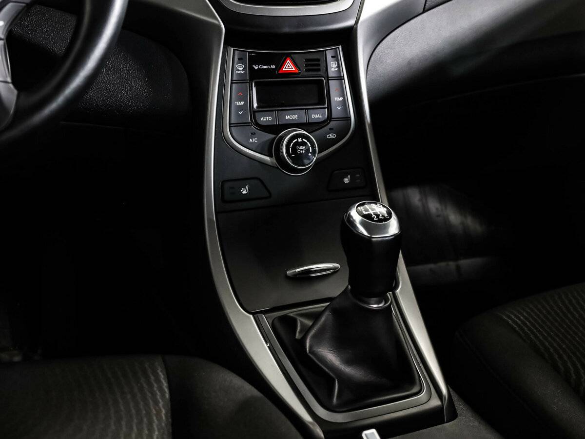 Купить Hyundai Elantra с пробегом. Фото: #10