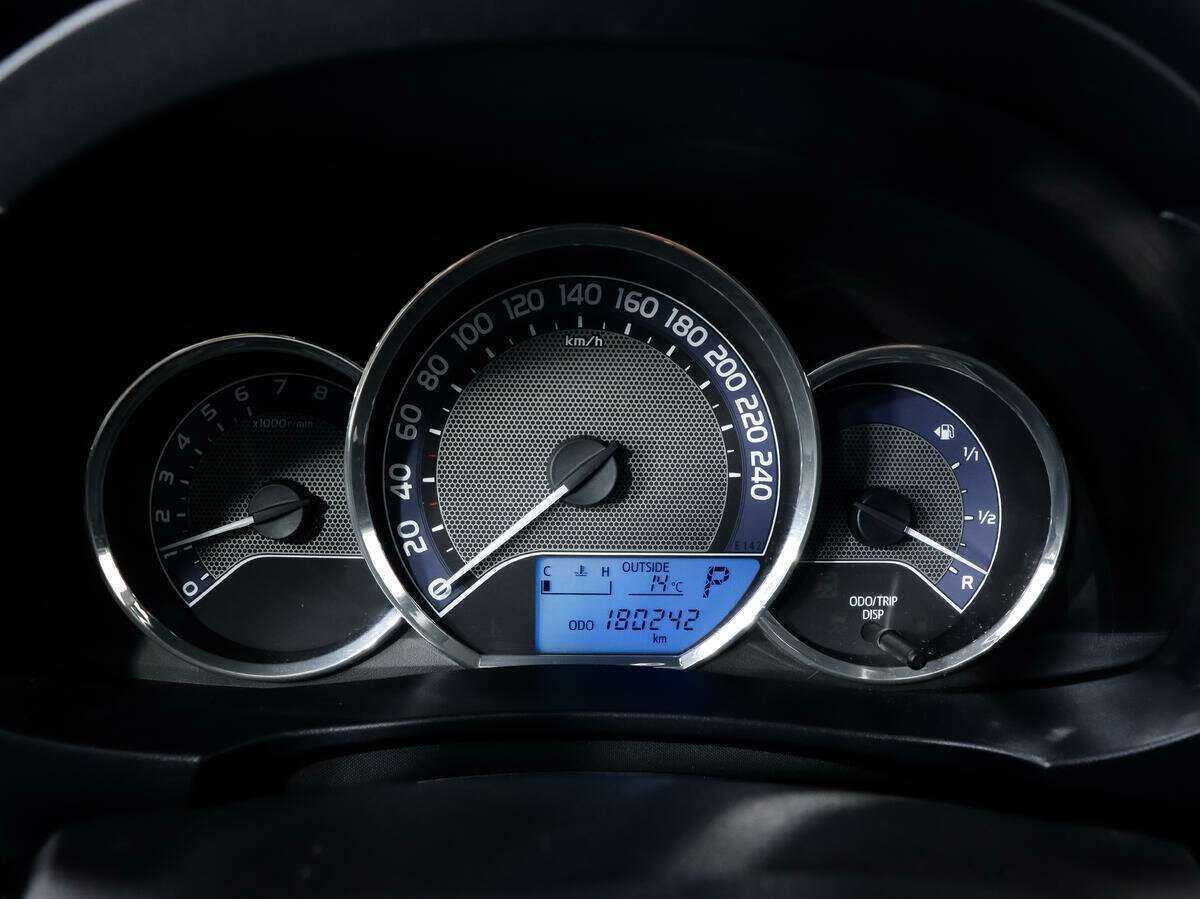Купить Toyota Corolla с пробегом. Фото: #14