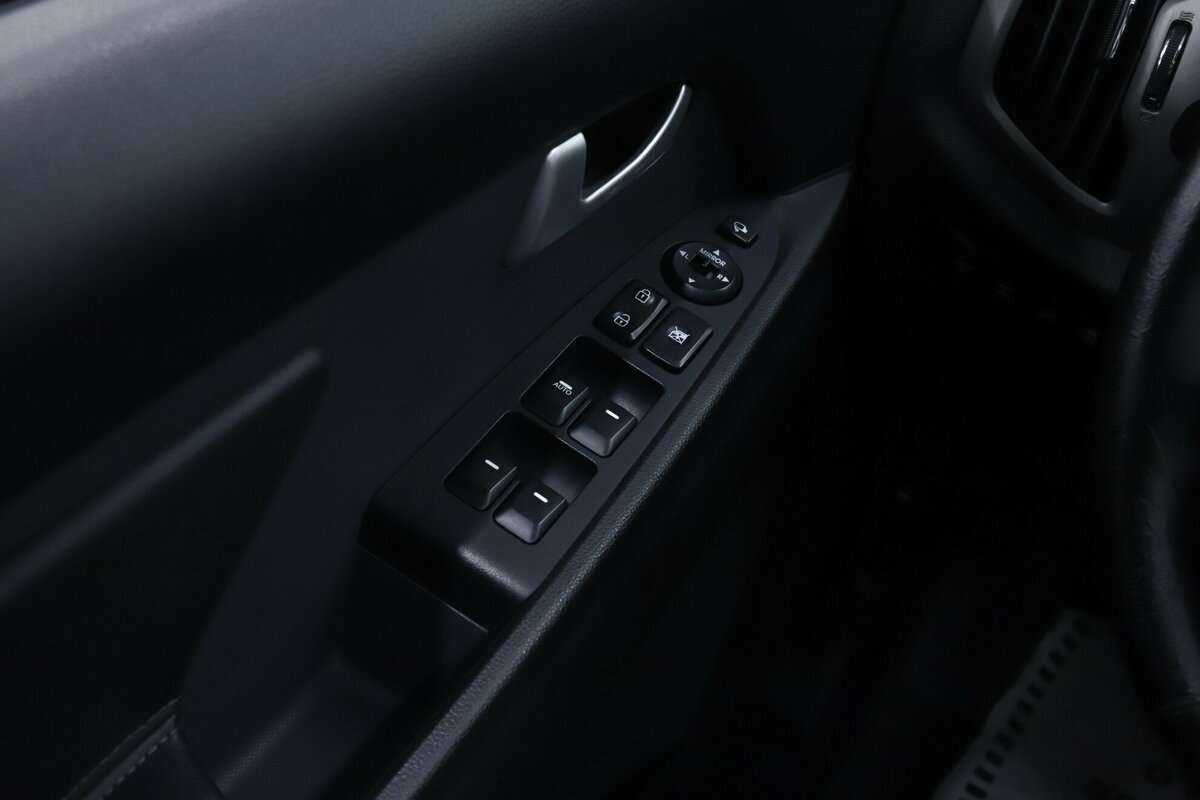 Купить Kia Sportage с пробегом. Фото: #12