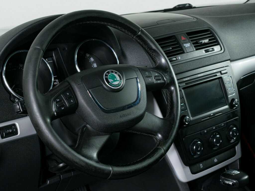 Купить Skoda Yeti с пробегом. Фото: #11