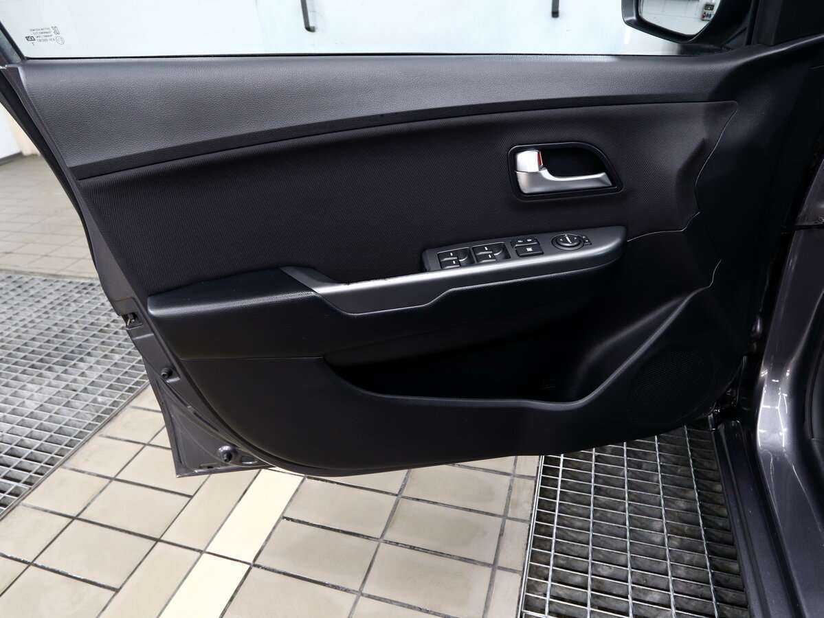 Купить Kia Rio с пробегом. Фото: #13