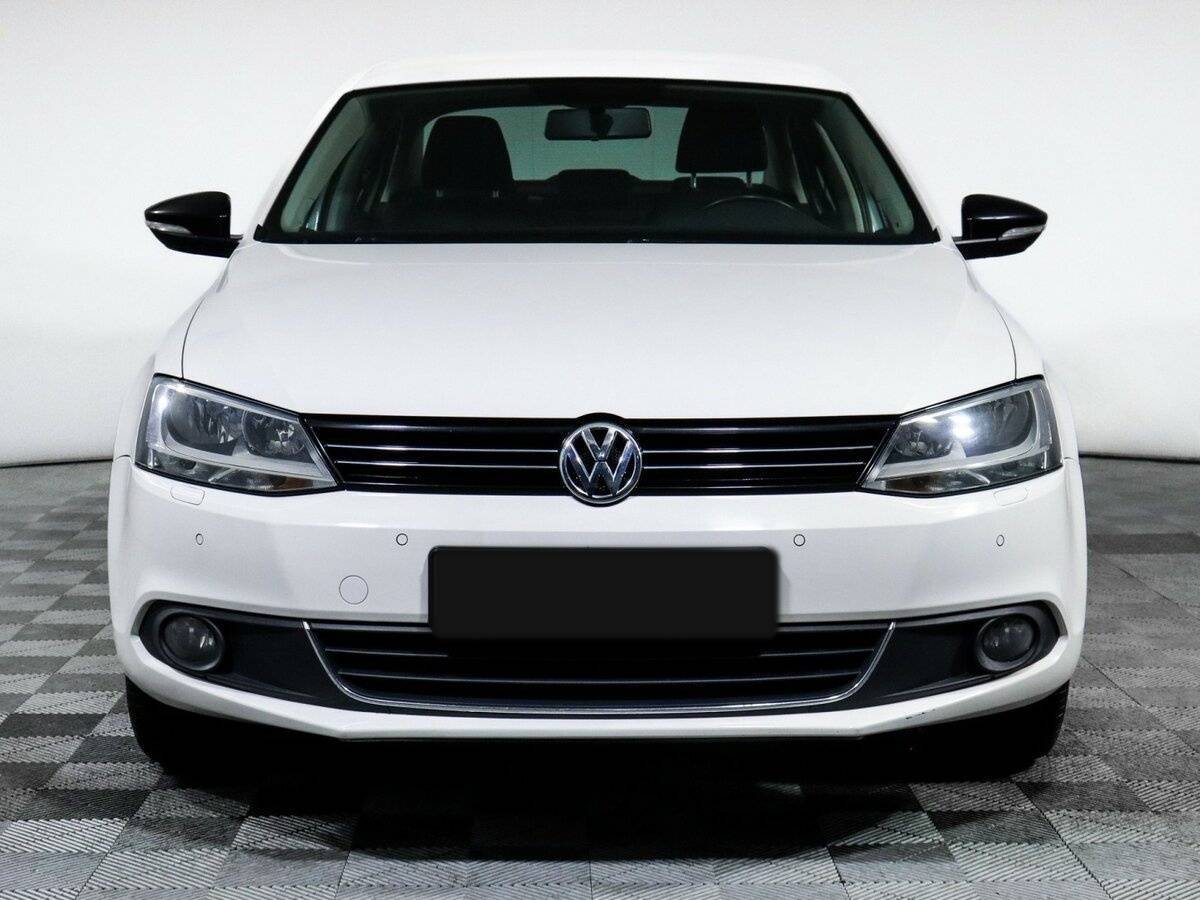 Купить Volkswagen Jetta с пробегом. Фото: #1