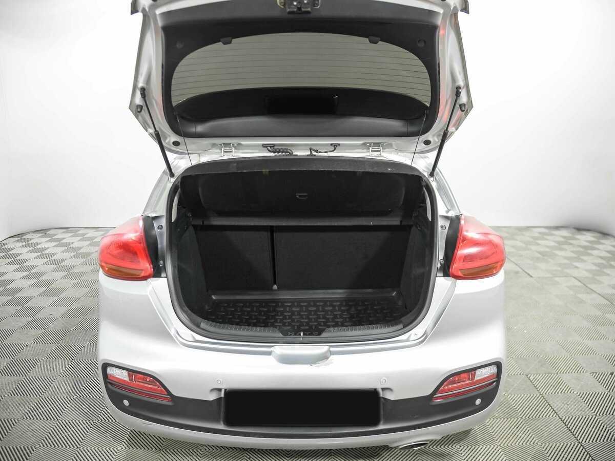 Купить Kia Ceed с пробегом. Фото: #14