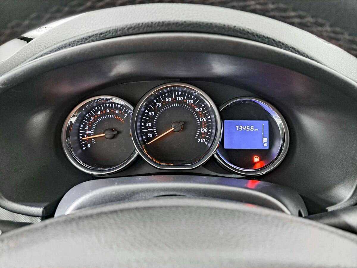 Купить Renault Sandero с пробегом. Фото: #10