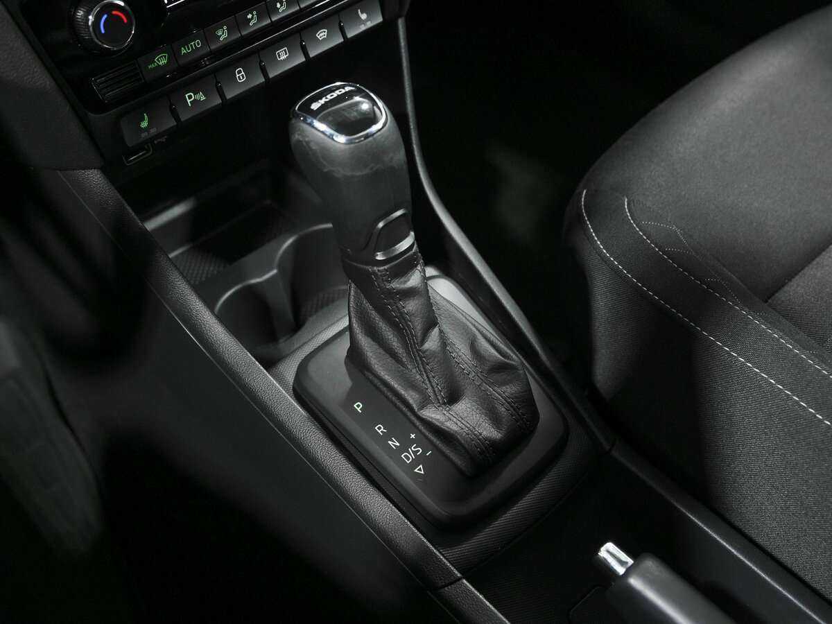 Купить Skoda Rapid с пробегом. Фото: #11