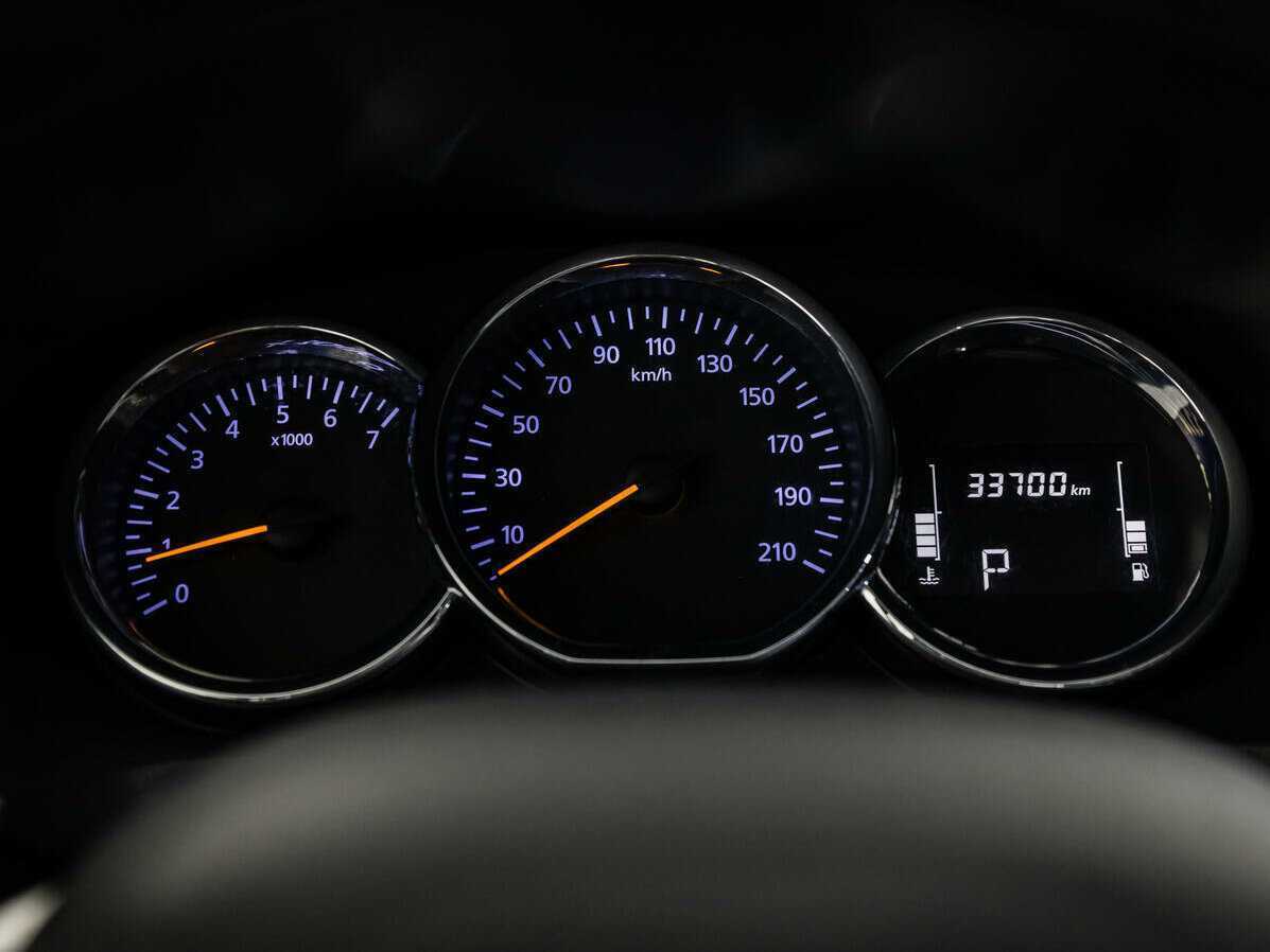 Купить Renault Logan с пробегом. Фото: #11