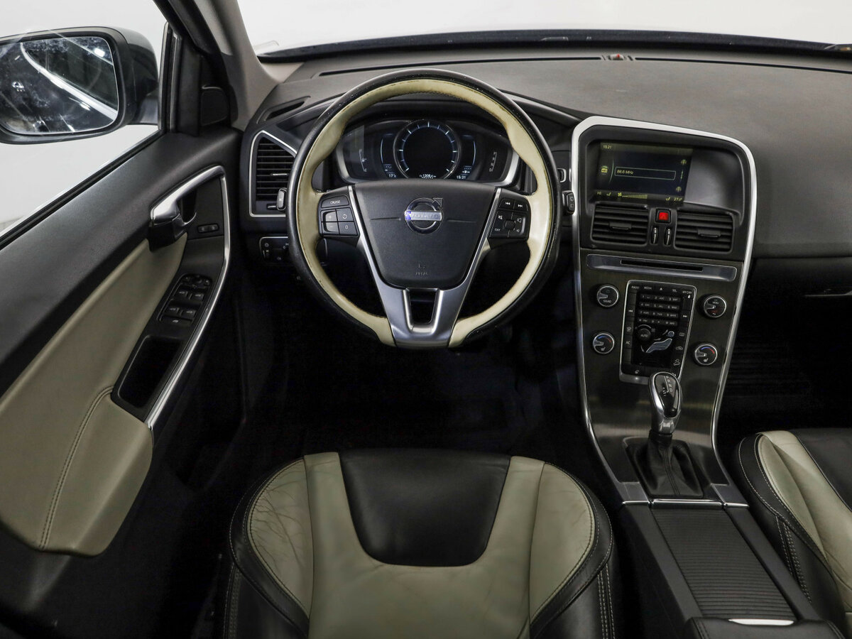Купить Volvo XC60 с пробегом. Фото: #8