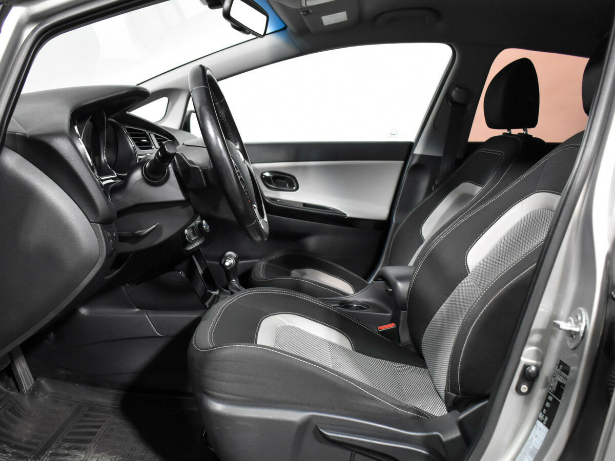 Купить Kia Ceed с пробегом. Фото: #9