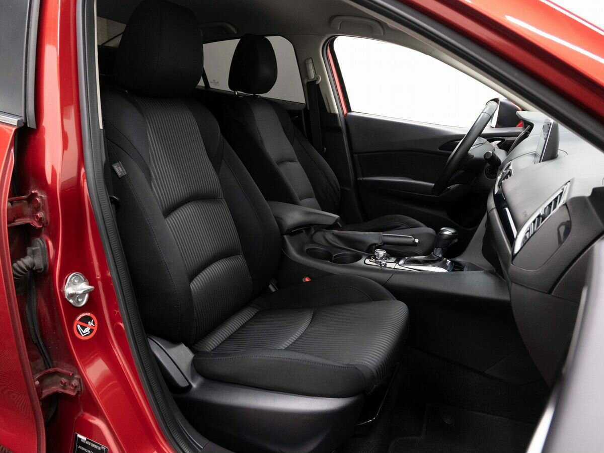 Купить Mazda 3 с пробегом. Фото: #11