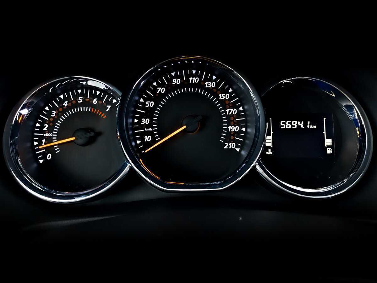 Купить Renault Sandero с пробегом. Фото: #12