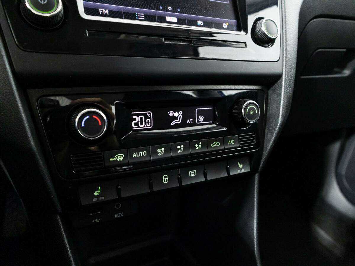 Купить Skoda Rapid с пробегом. Фото: #14