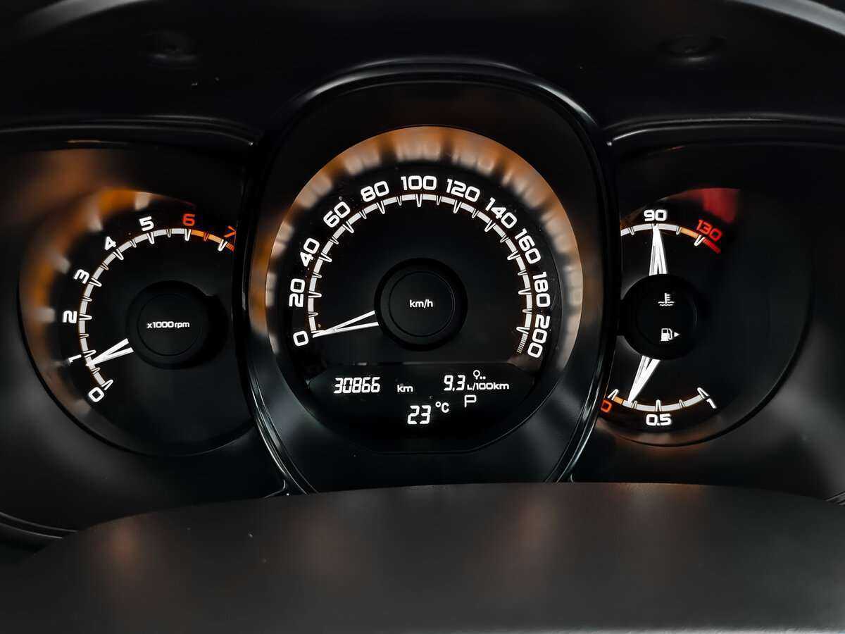 Купить Lada (ВАЗ) Vesta с пробегом. Фото: #11