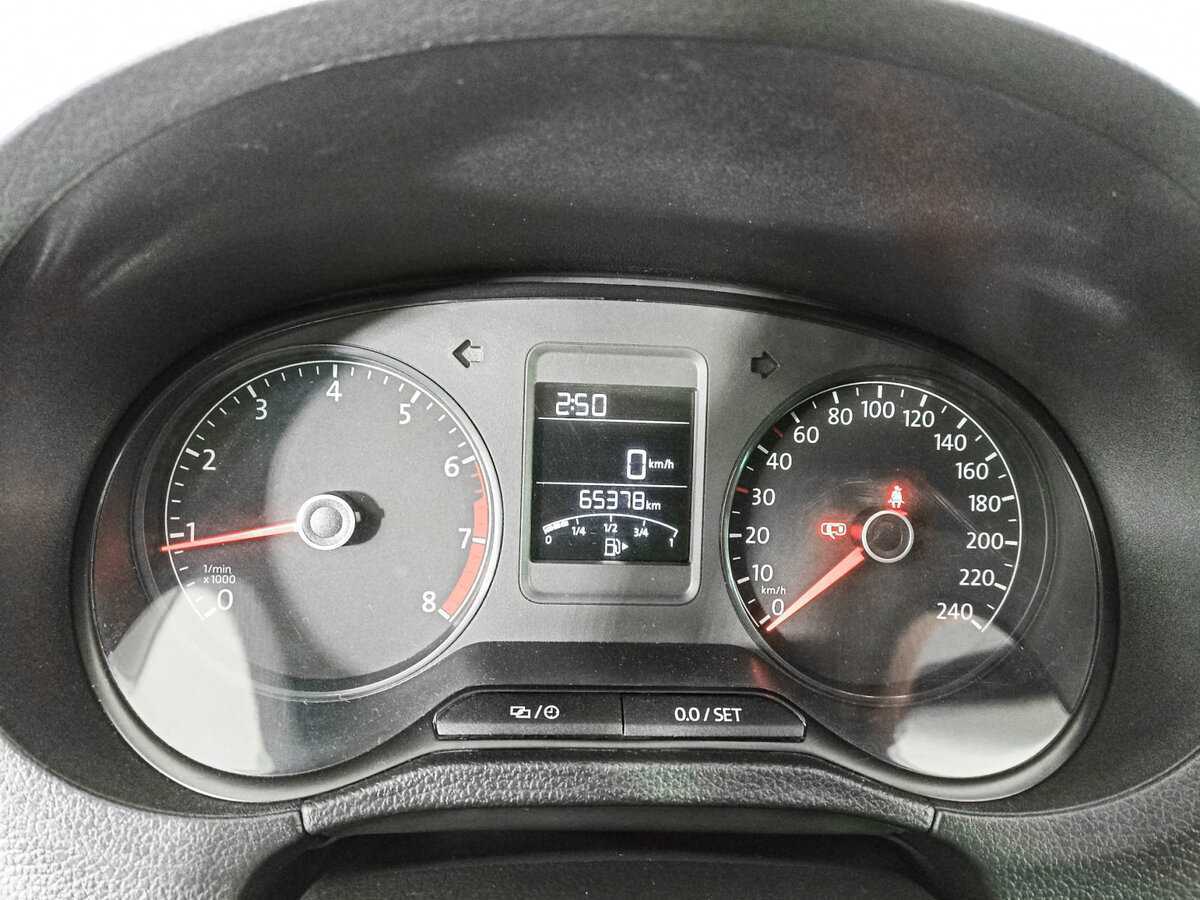 Купить Volkswagen Polo с пробегом. Фото: #10