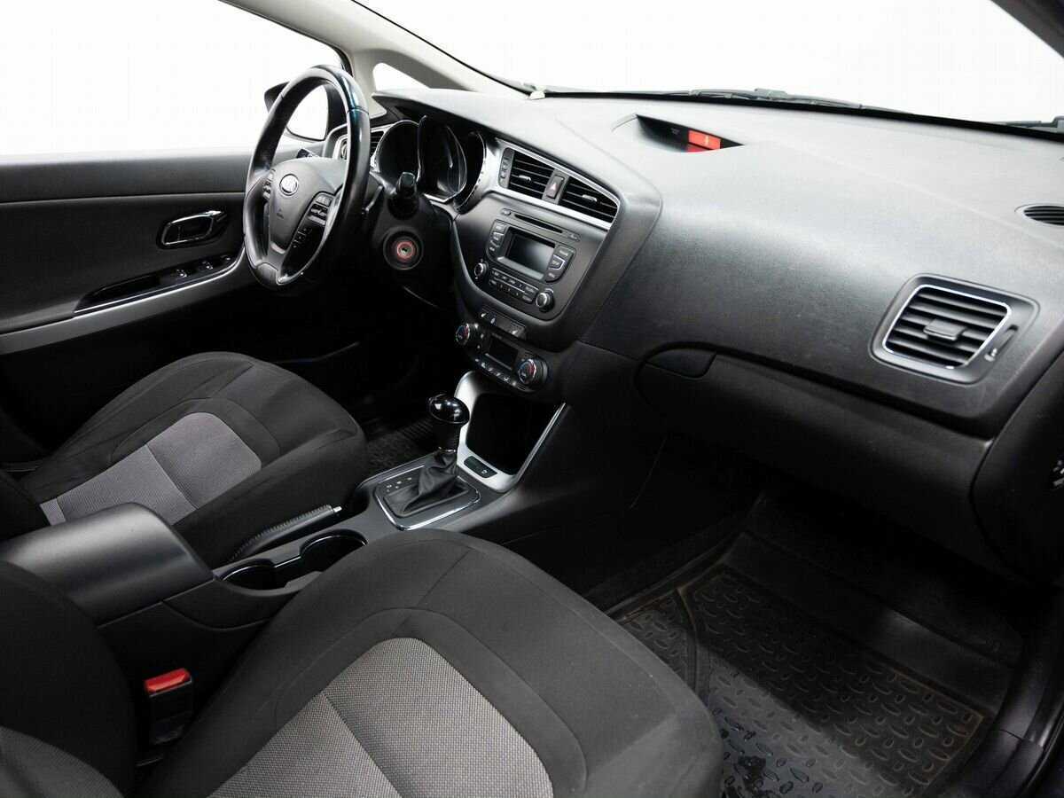 Купить Kia Ceed с пробегом. Фото: #11