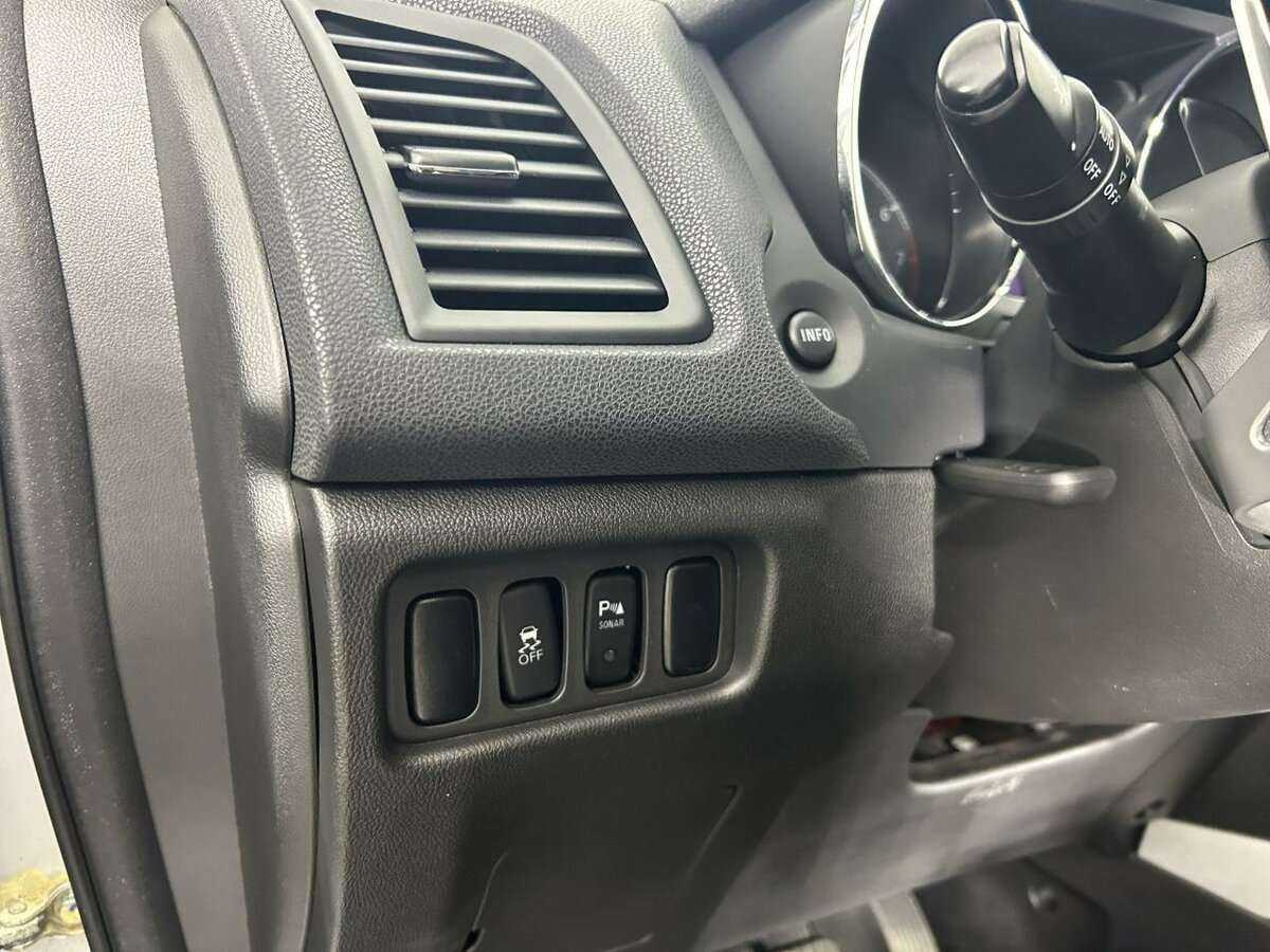 Купить Peugeot 4008 с пробегом. Фото: #6