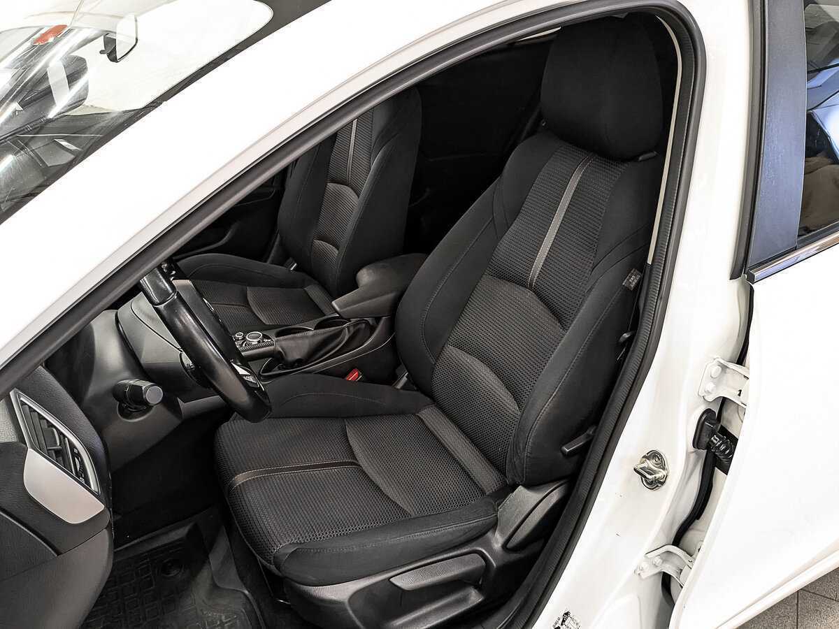 Купить Mazda 3 с пробегом. Фото: #17