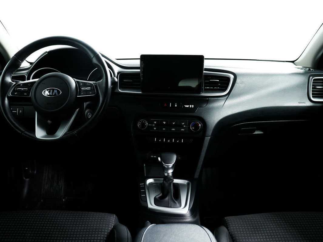 Купить Kia Ceed с пробегом. Фото: #10