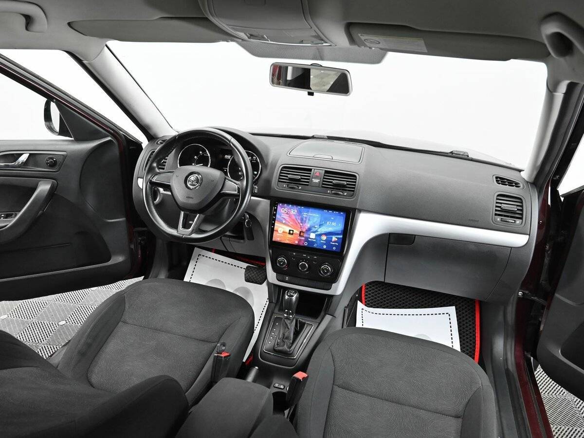 Купить Skoda Yeti с пробегом. Фото: #11