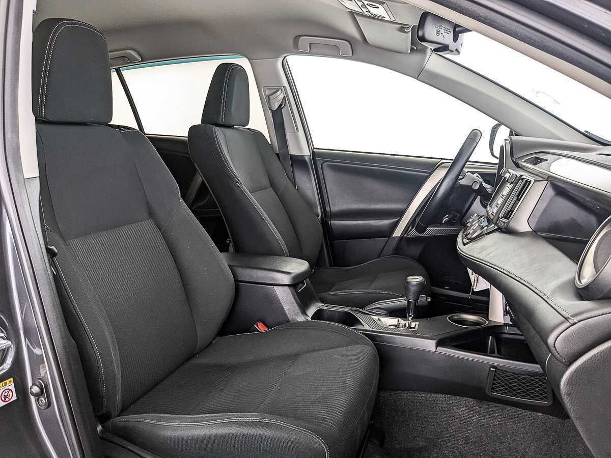 Купить Toyota RAV4 с пробегом. Фото: #23