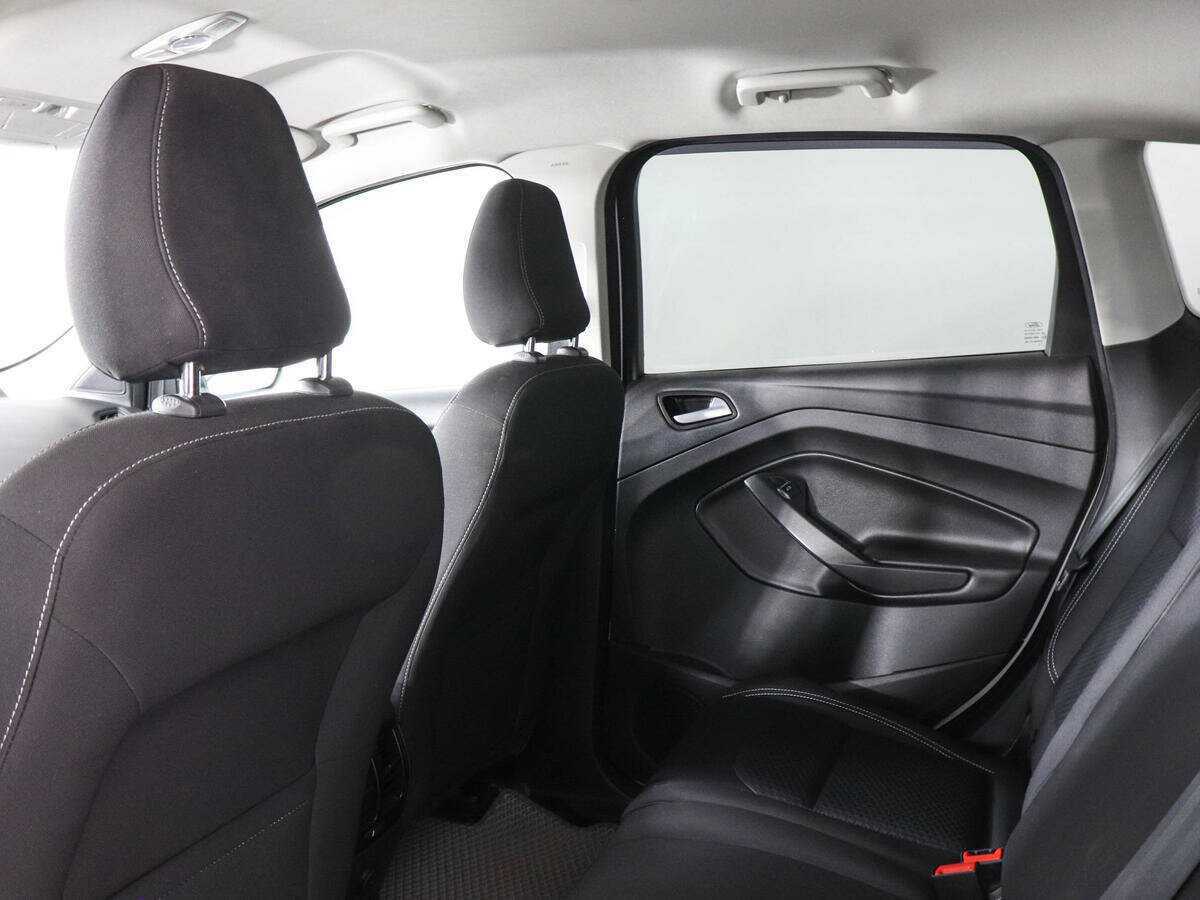 Купить Ford Kuga с пробегом. Фото: #11