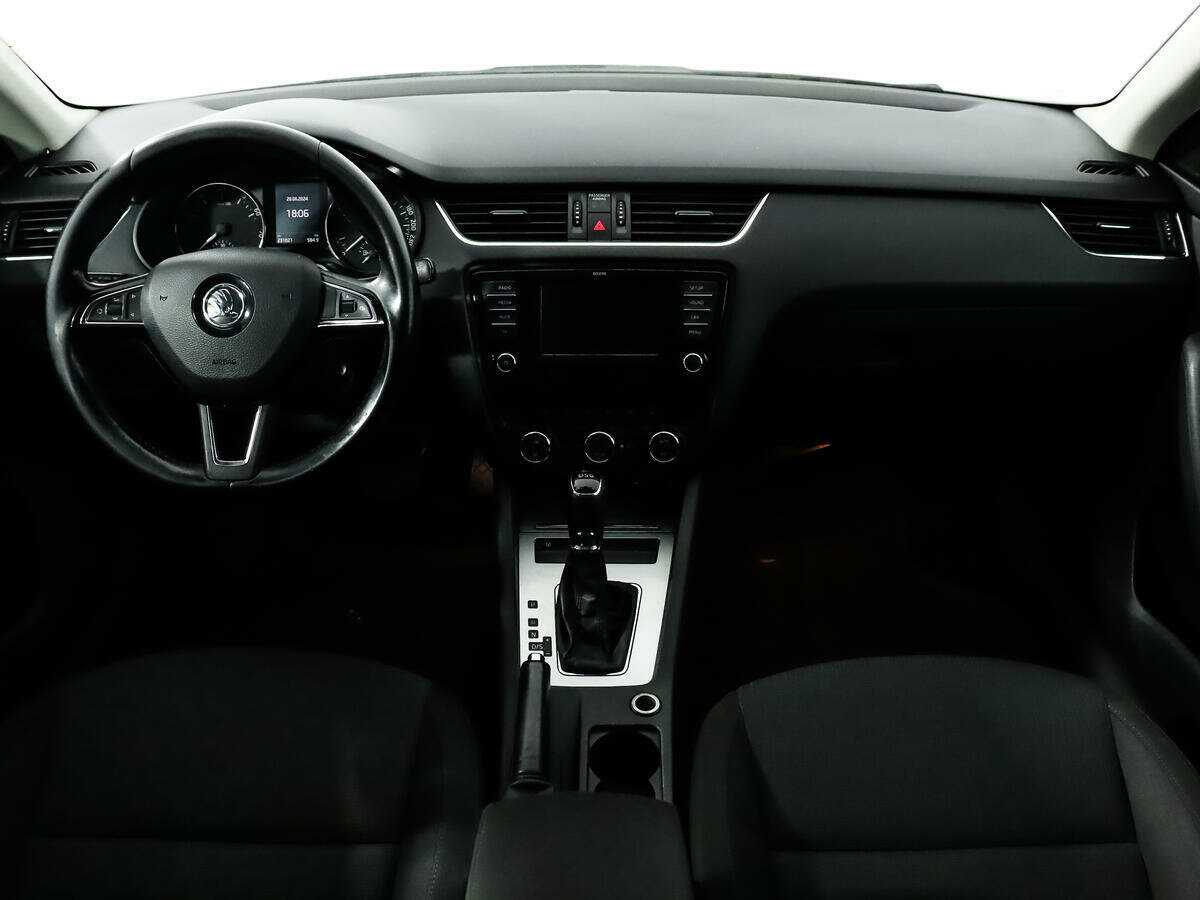 Купить Skoda Octavia с пробегом. Фото: #11