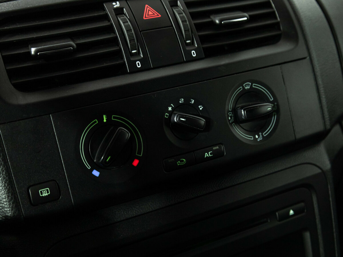 Купить Skoda Fabia с пробегом. Фото: #12