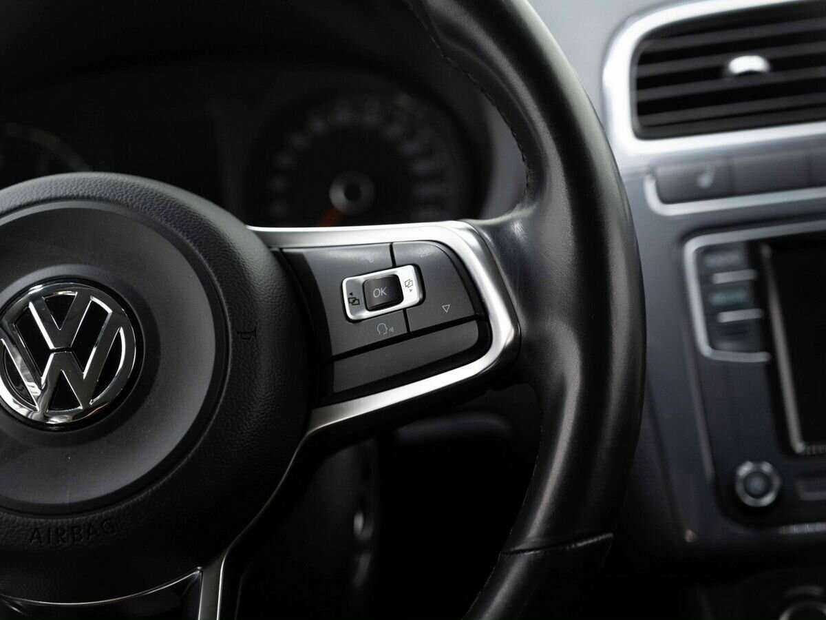 Купить Volkswagen Polo с пробегом. Фото: #15