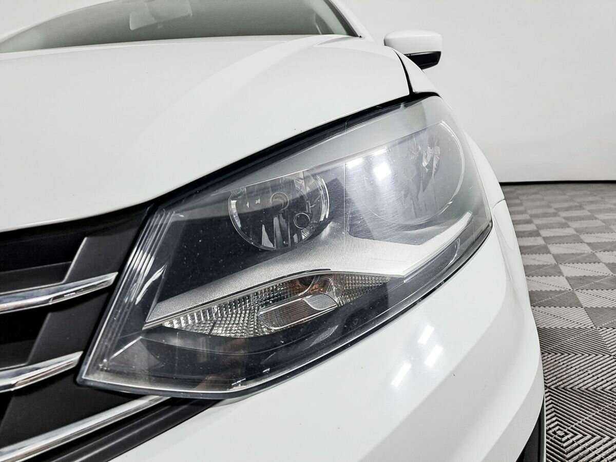 Купить Volkswagen Polo с пробегом. Фото: #15