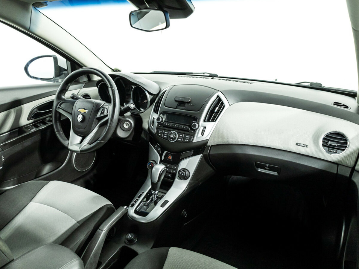 Купить Chevrolet Cruze с пробегом. Фото: #8