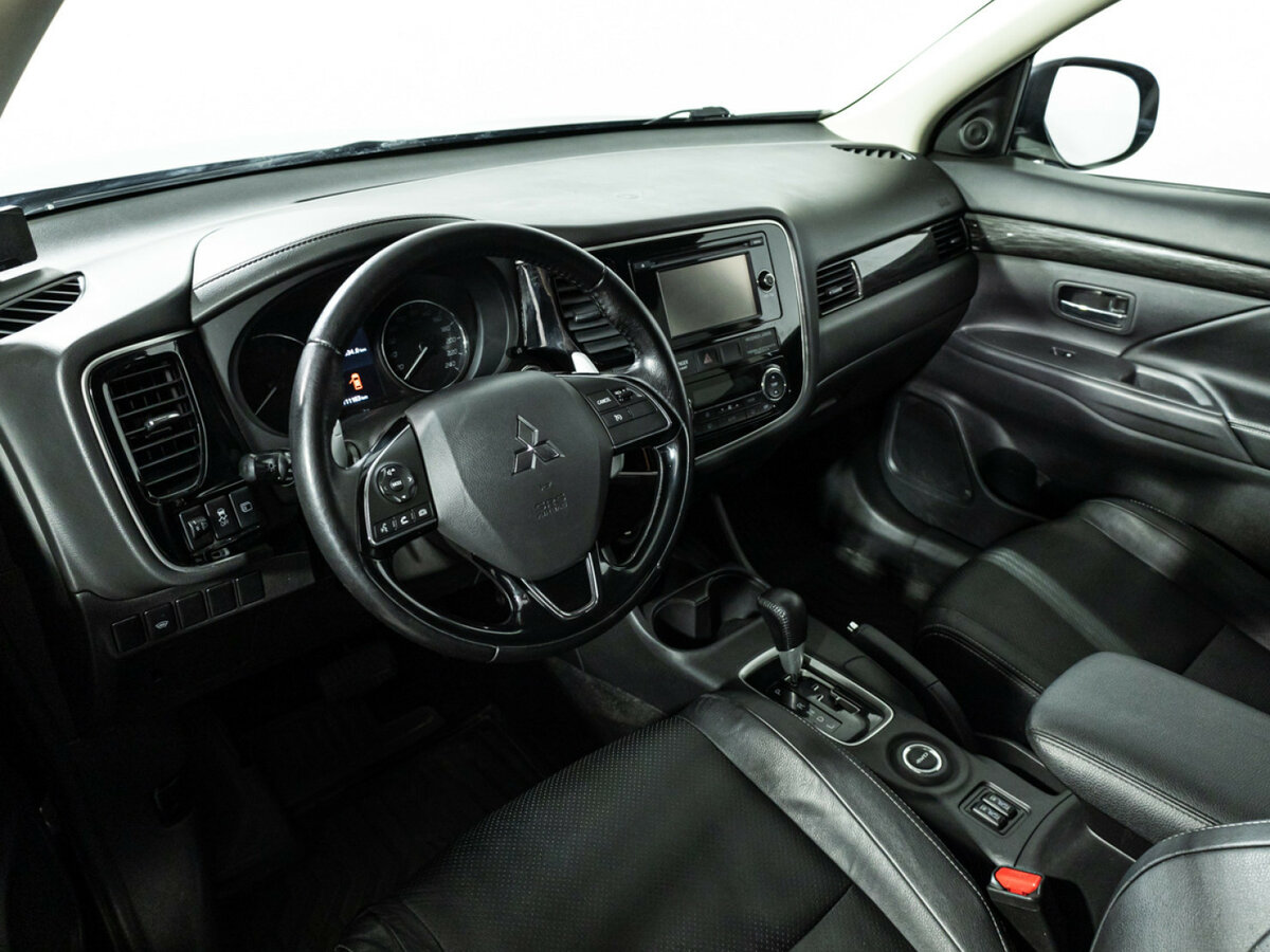 Купить Mitsubishi Outlander с пробегом. Фото: #9