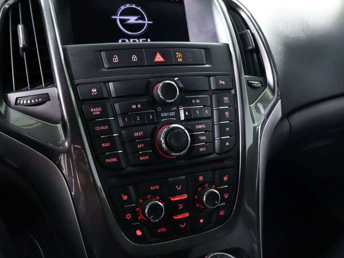 Купить Opel Astra с пробегом. Фото: #11