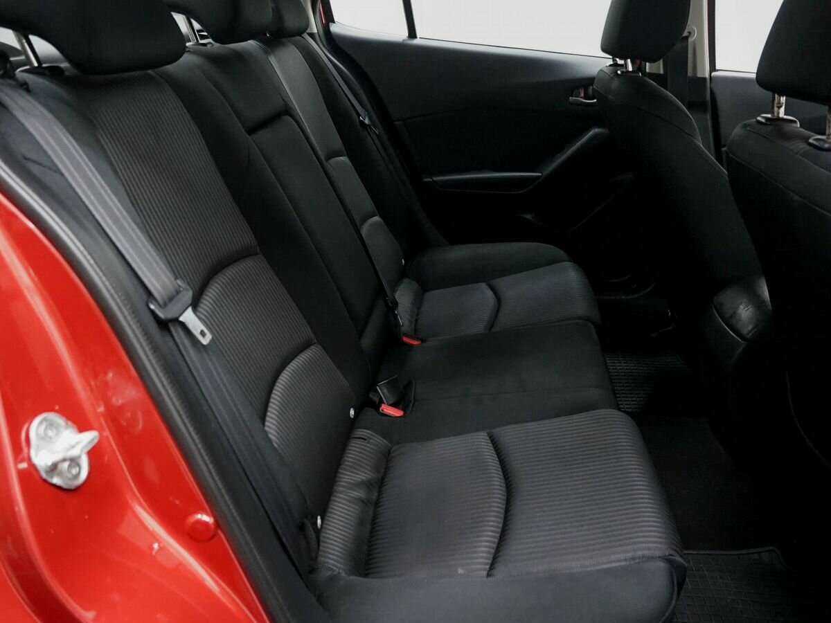 Купить Mazda 3 с пробегом. Фото: #8