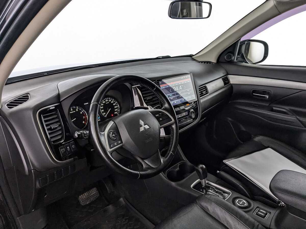 Купить Mitsubishi Outlander с пробегом. Фото: #10