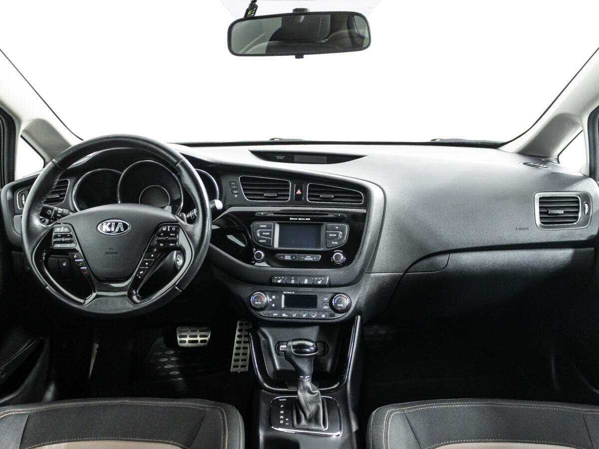 Купить Kia Ceed с пробегом. Фото: #12