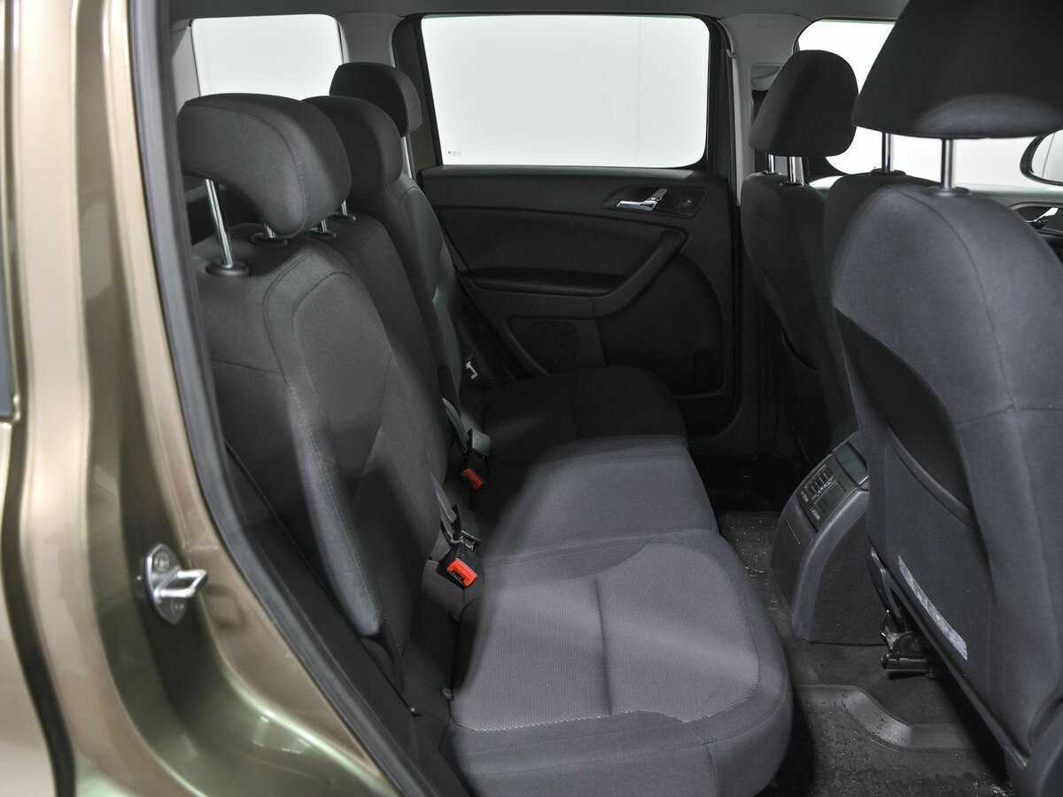 Купить Skoda Yeti с пробегом. Фото: #15