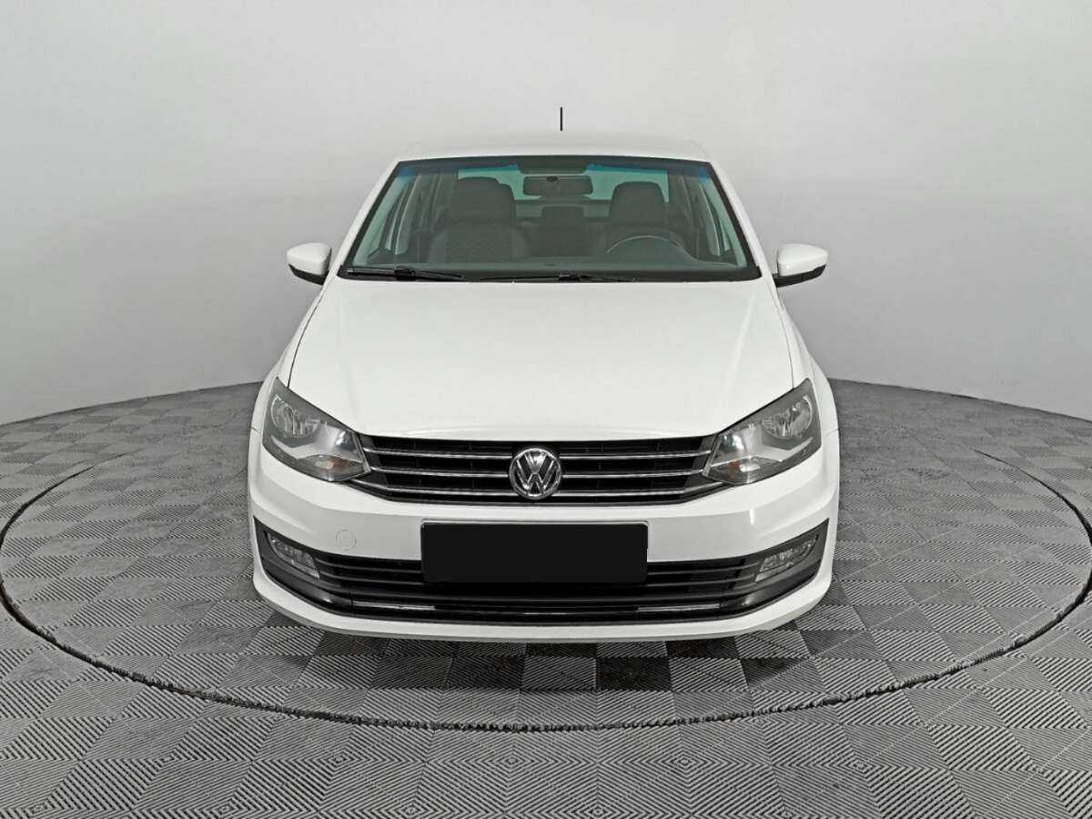 Купить Volkswagen Polo с пробегом. Фото: #1