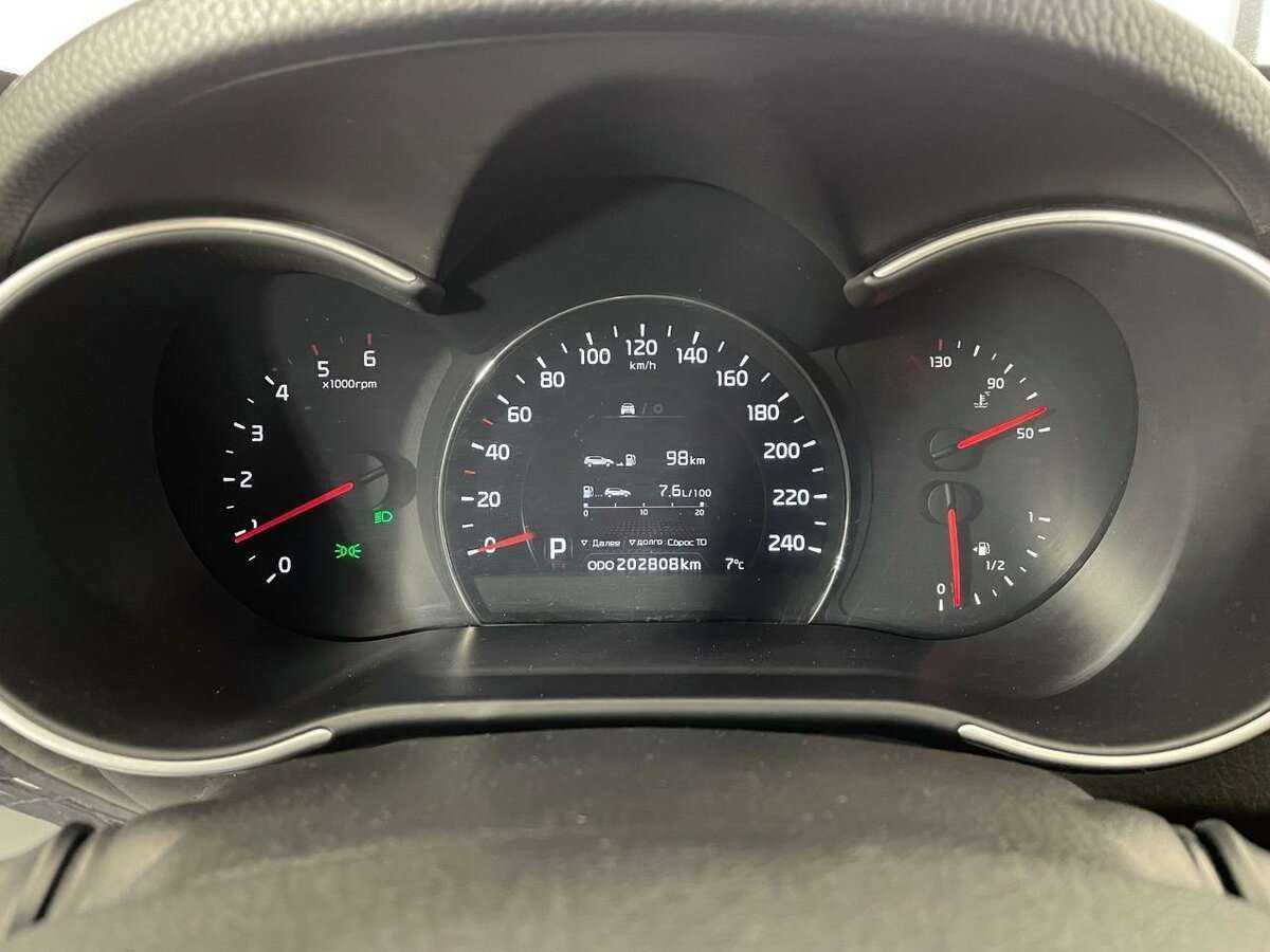 Купить Kia Sorento с пробегом. Фото: #10