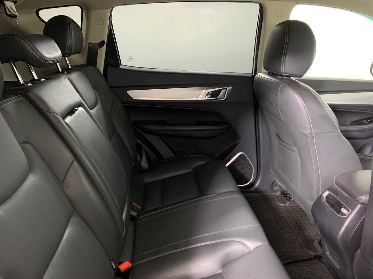 Купить Geely Emgrand X7 с пробегом. Фото: #17